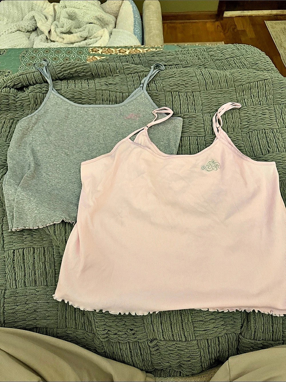 Victoria's Secret Ribbed Tank Tops in Pink & Gray XL Like New